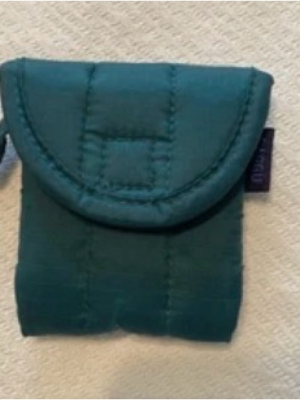 Baggu Malachite Earbud Puffy Case